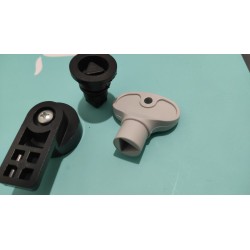 Serratura plastica per armadi TME, triangolare  per quadri ABS  tme-zmh Tracon